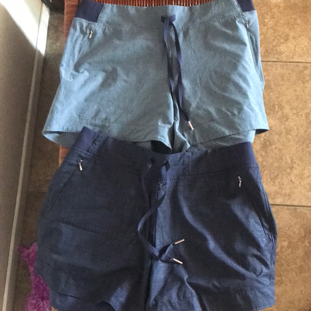 Cute matching set Carie Underwood